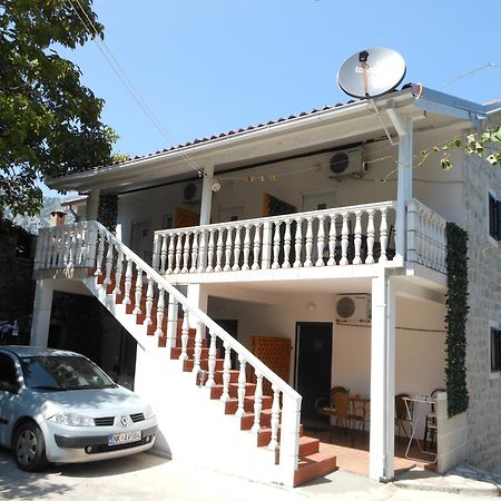Apartments Vila San Kamenari Buitenkant foto